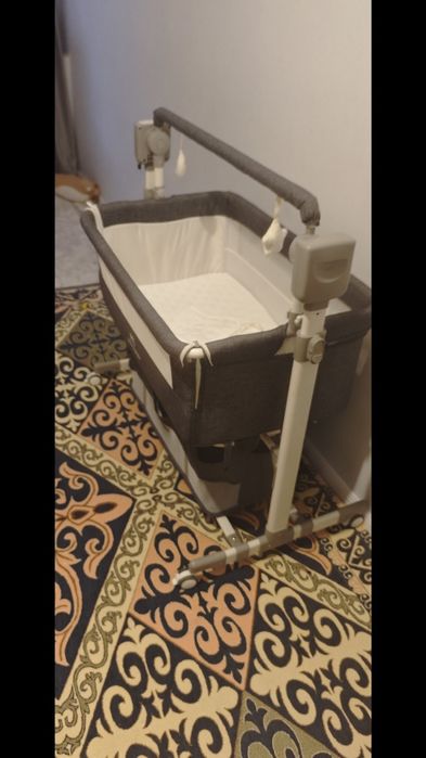 Срочно продам манеж.