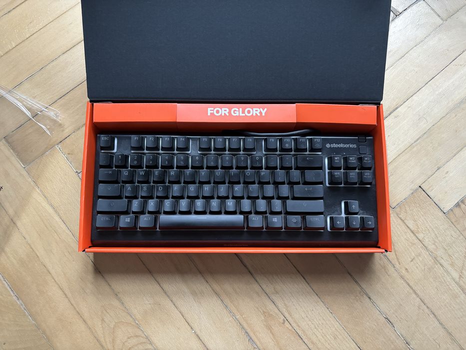 Tastatuta Gaming SteelSeries Apex 3 TKL