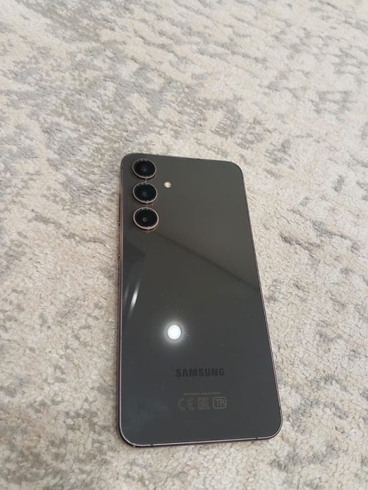 Samsung S24 FE 128/8