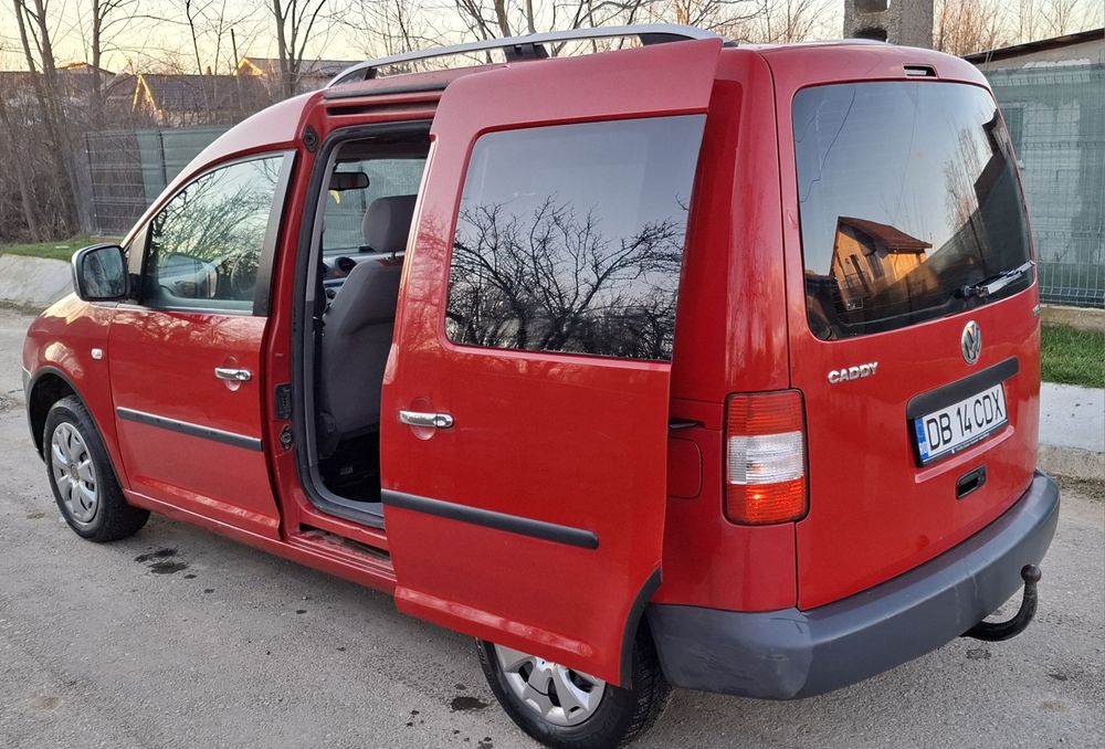 Volkswagen Caddy, an 2009, motor 1.4 GPL/benzina, 80cp