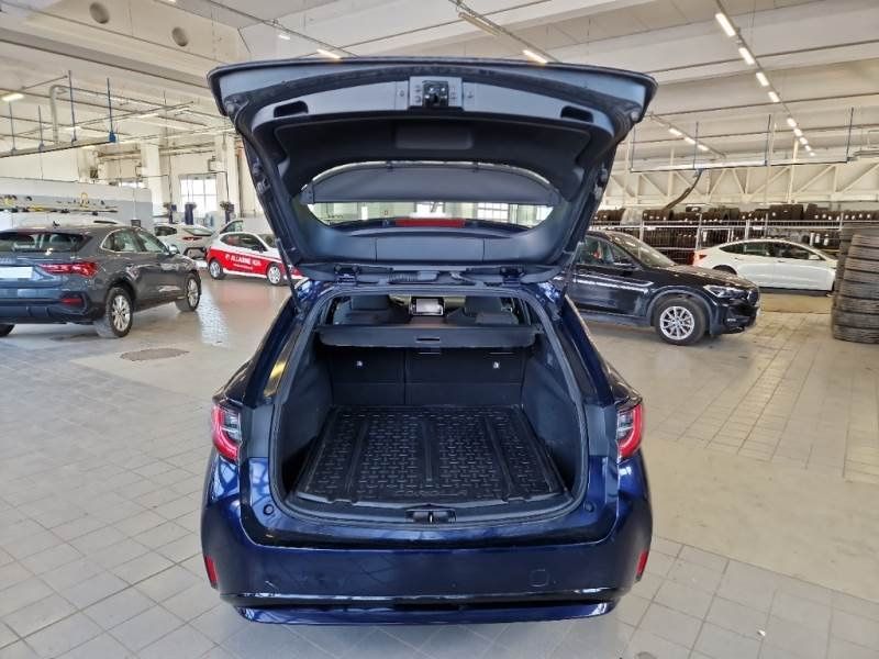 16700 euro Toyota Corolla Bussines 1.8 Hybrid 10/2021 doar 119.000 km schimb doar cu Rav4