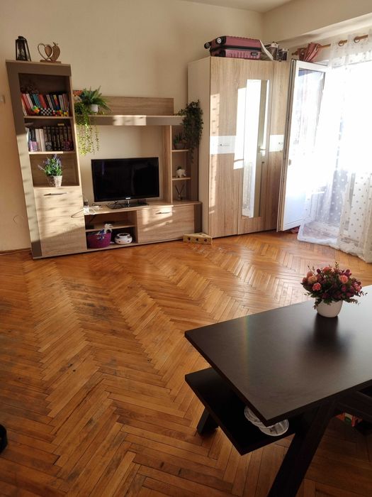 caut colega apartament 2 camere decomandat * 3 min. mers pe jos FSEGA