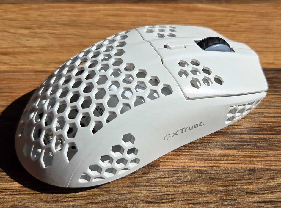 Геймърска Мишка: Trust GXT 929W Helox Ultra-lightweight Wireless - Бяла