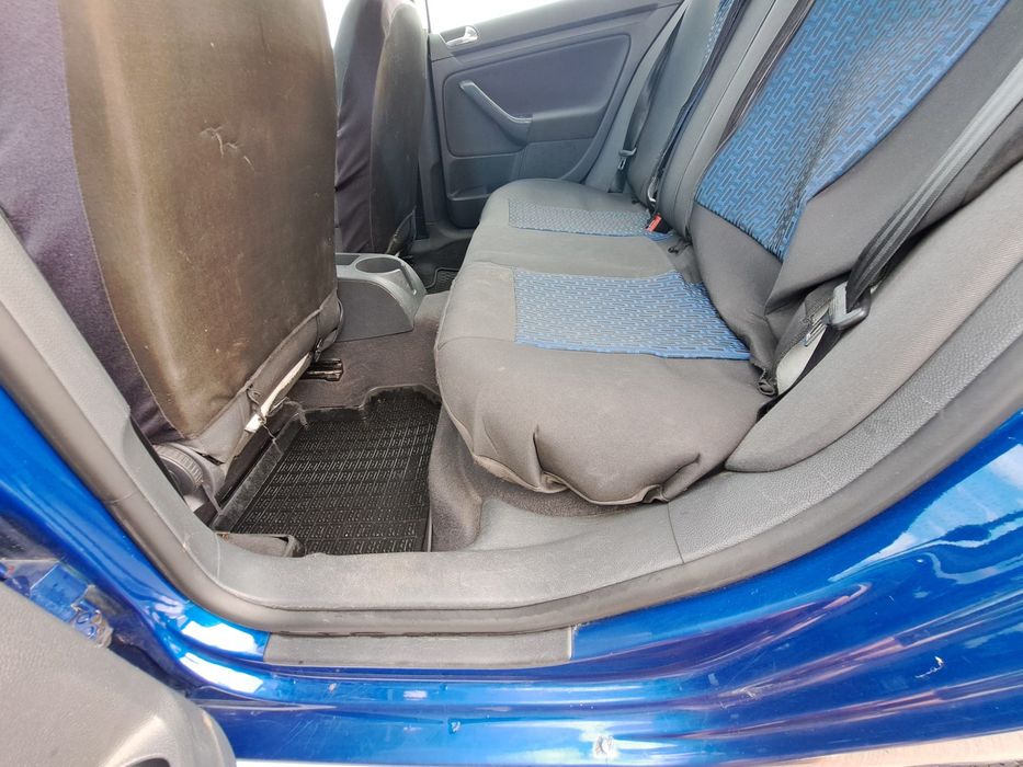 Vând VW Golf 5 MPI motor  benzina BGU