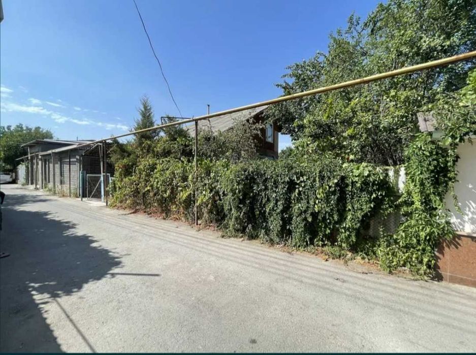 Продаётся дачный участок