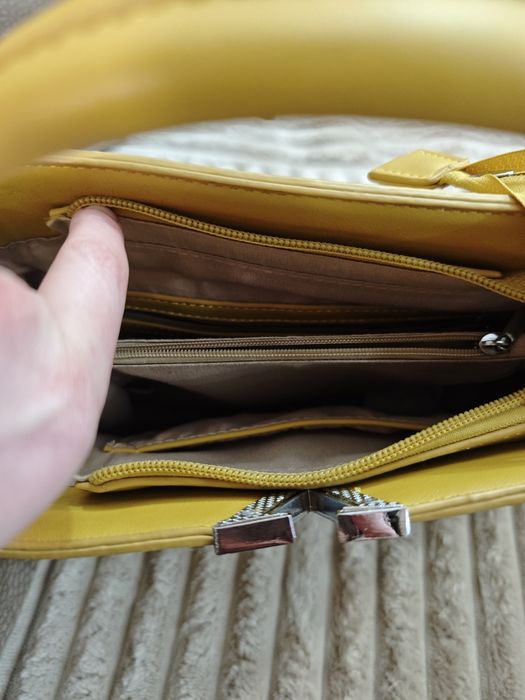 Дамска чанта в цвят горчица