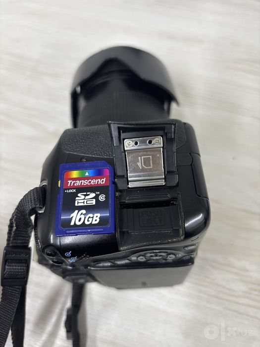 Зеркальный фотоаппарат Canon EOS 600D Kit 18-135mm IS