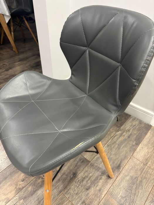 Комплект кухонных студьев