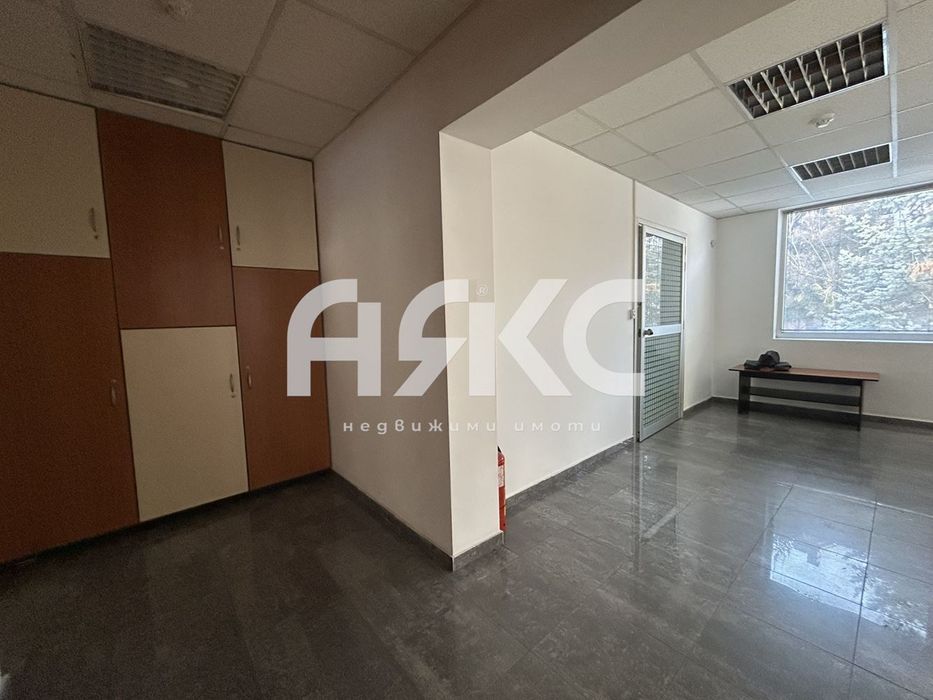 Дава се под наем Офис в София, Гео Милев - 108 кв.м за 861.39 € - Снимка #3