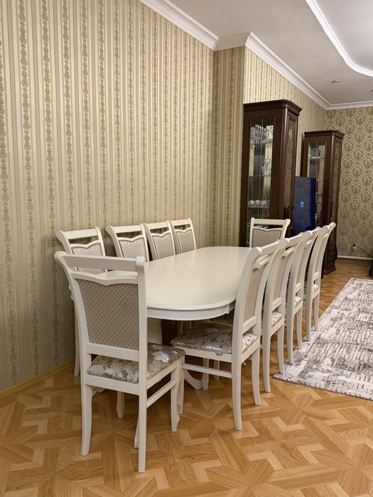 Продам стол и стулья