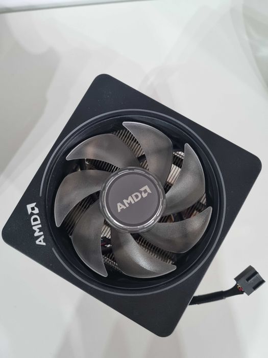 Cooler procesor AMD Wraith Prism LED RGB – Craiova