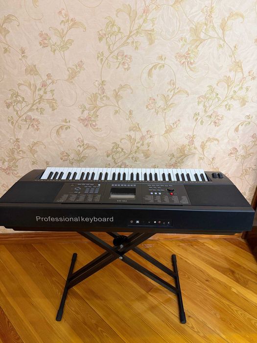 Синтезатор PSR-493 (61 клавиша) + комплект аксессуаров