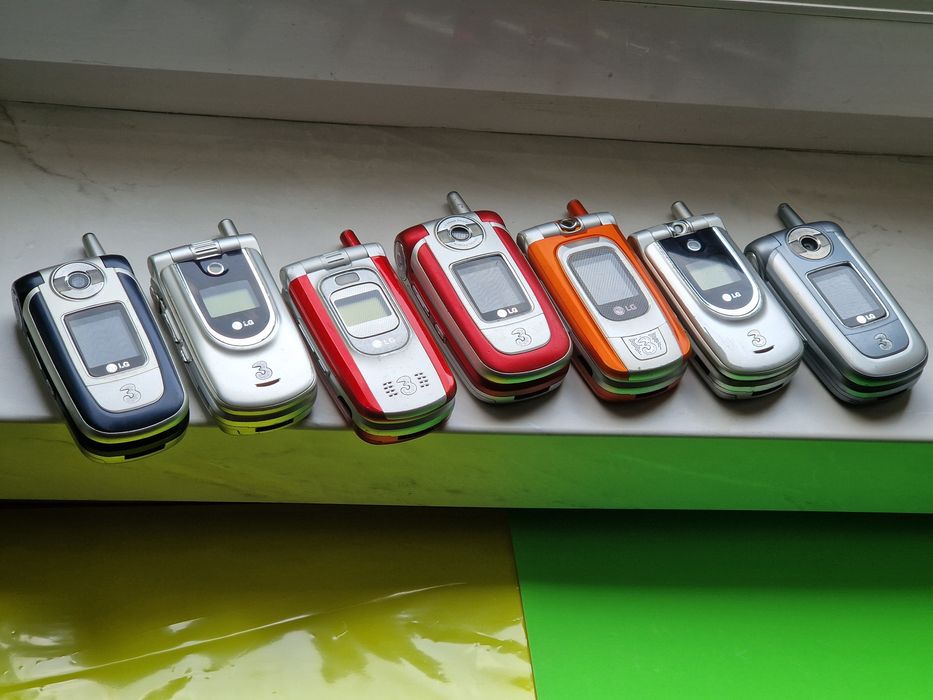 Telefon Lg cu încărcător original