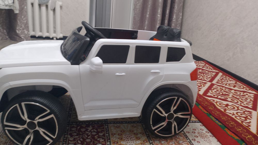 Машинка детская хорошая