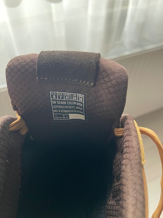 Vând pantofi skechers street