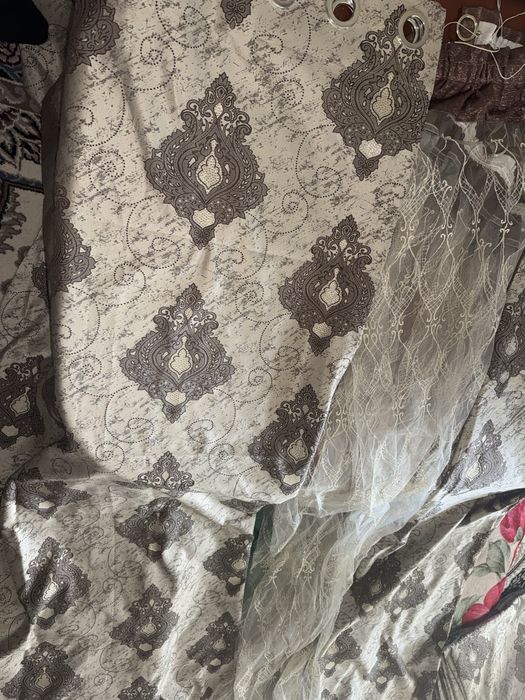 Parda sotiladi yap yangi kaltsoga tayyor