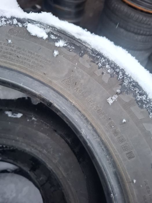 Vand 1 sau 2 sau 4 anvelope 205 65 15 de iarna nus perechi