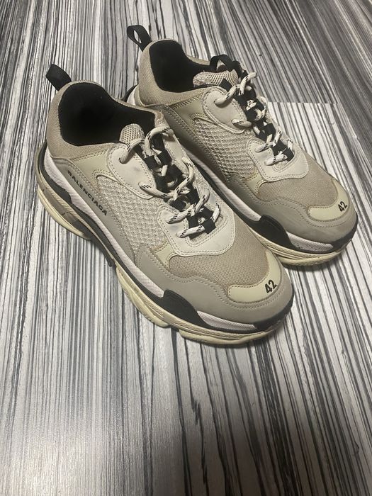 Balenciaga TripleS Beige