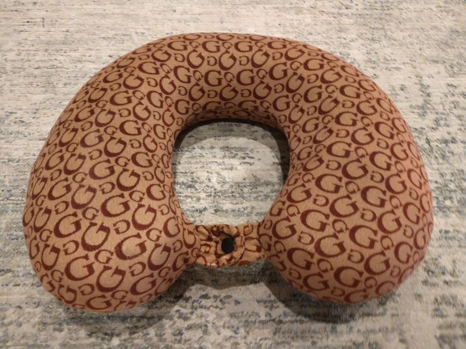 Оригинална възглавничка за пътуване Гучи