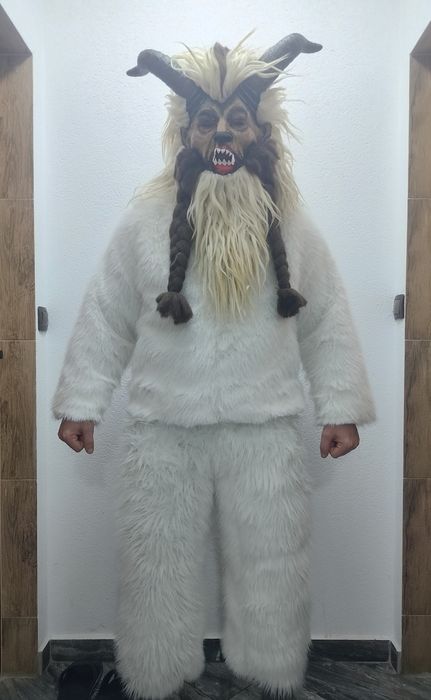 Кукерски костюми