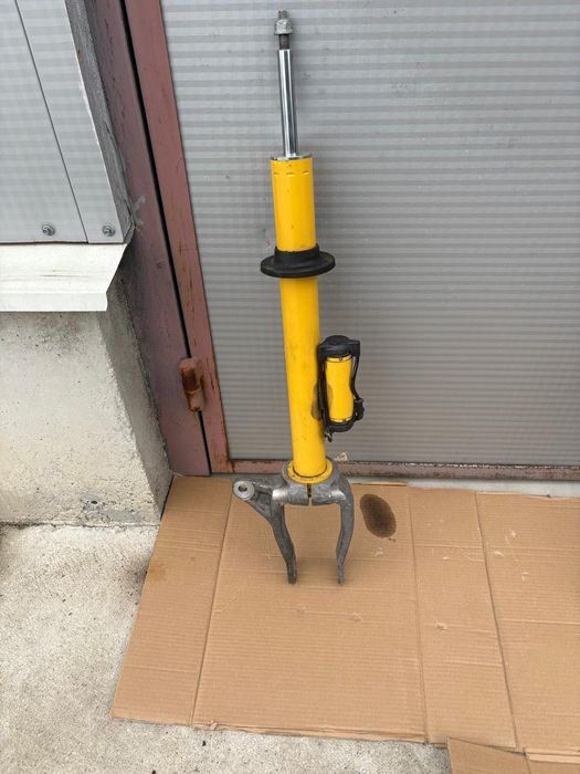 Амортисьор преден десен Jeep Grand Cherokee SRT p68464836ab