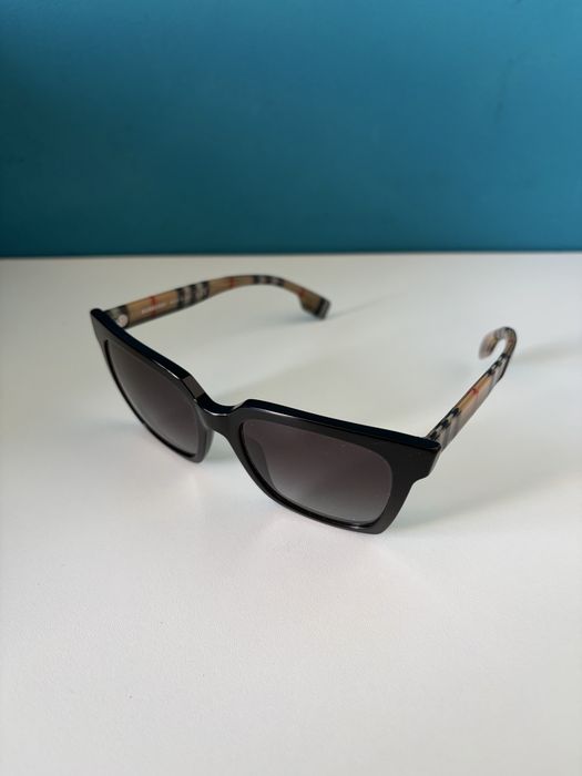 Ochelari de soare Burberry