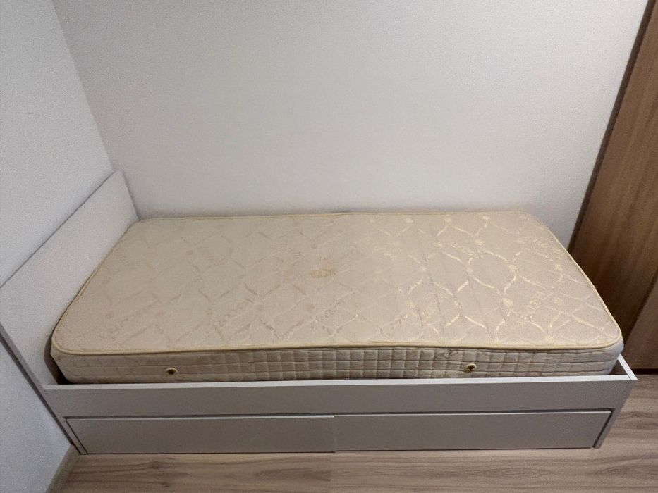 Pat ikea malm 90x200 cu sertare + saltea