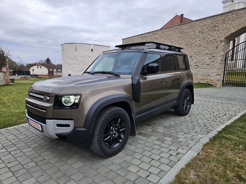 42500  Euro  . Land rover defender 110  2.0