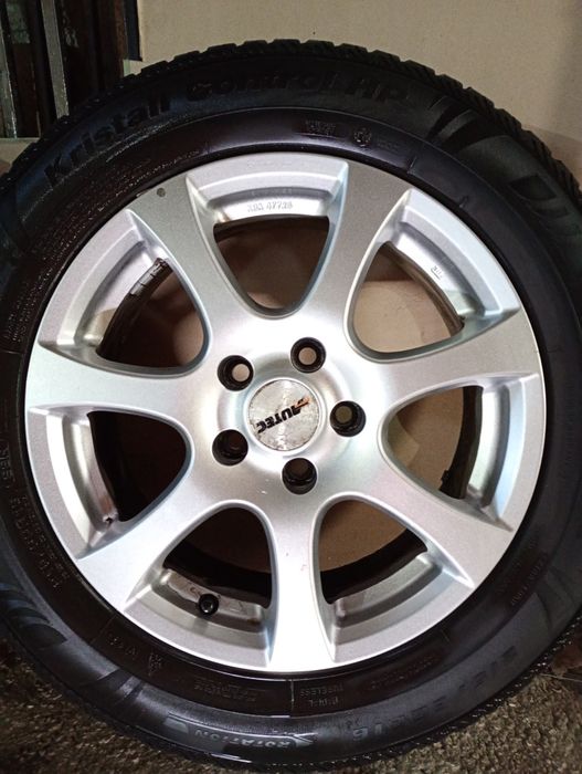 ОПЕЛ Джанти със зимни гуми 215/60/16 7J ET34 5x110 цо65