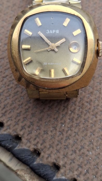 Продам советские часы