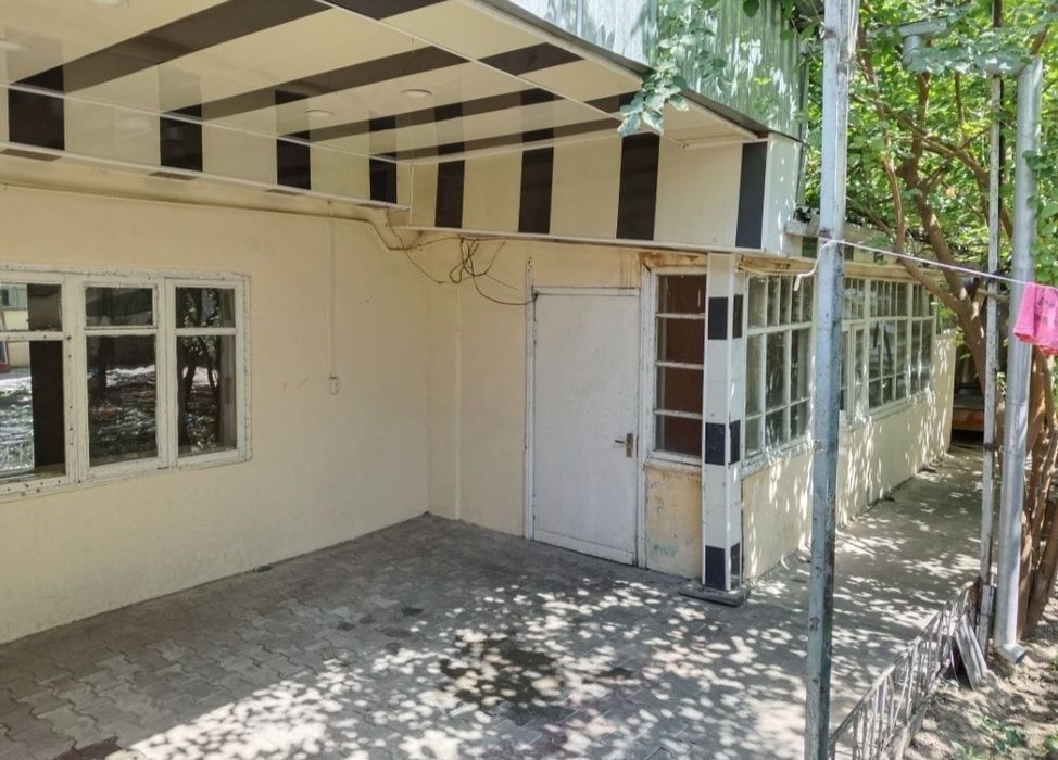Окуй Farg'ona yo'li arintir Karzinka 5.5 сотик 7 хона 210м²