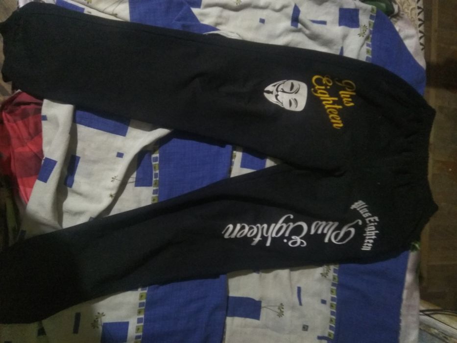 Штаны с классным принтом