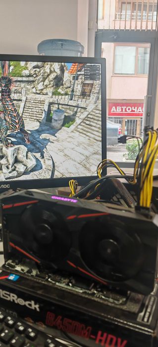 Продавам Перфектна Видео Карта Gigabyte RX 580 8Gb 256bit OC