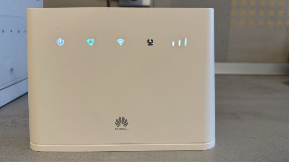 Router Huawei B311 cu SIM 4G LTE ,  LAN