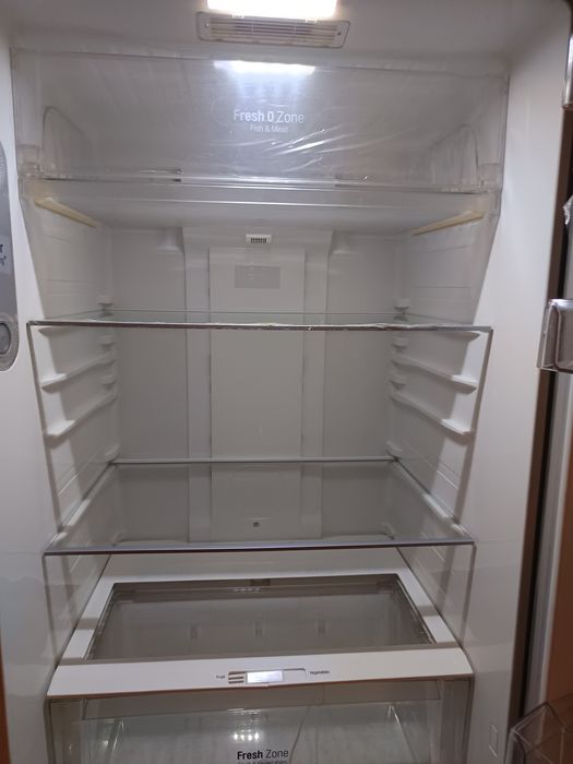 Frigider LG cu congelator