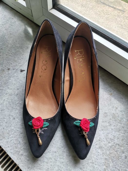 Черни обувки на ток