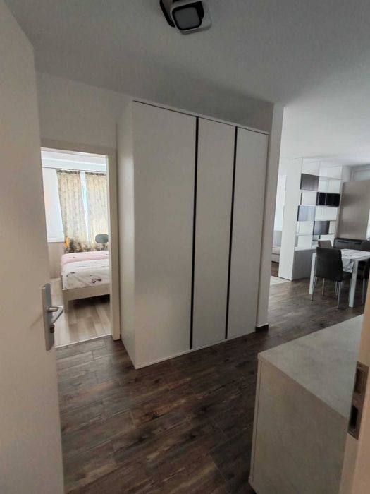 Inchiriez apartament  3 camere in cart Avantgarden