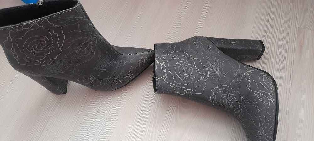 Нови дамски боти 36  номер