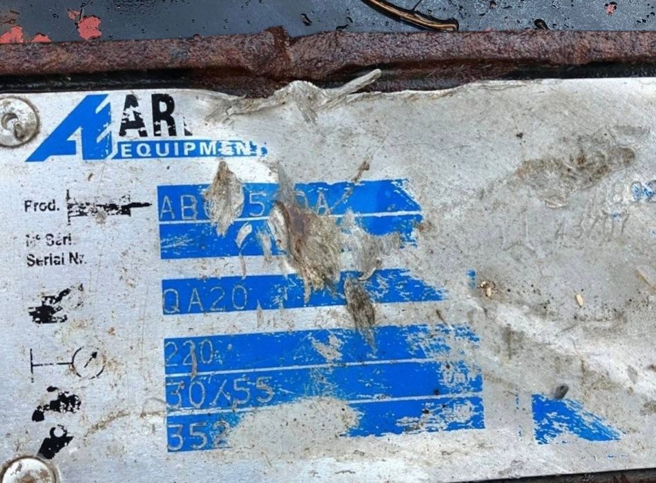 Ciocan hidraulic Arden AB352 ideal buldoexcavator sau excavator 4-8t