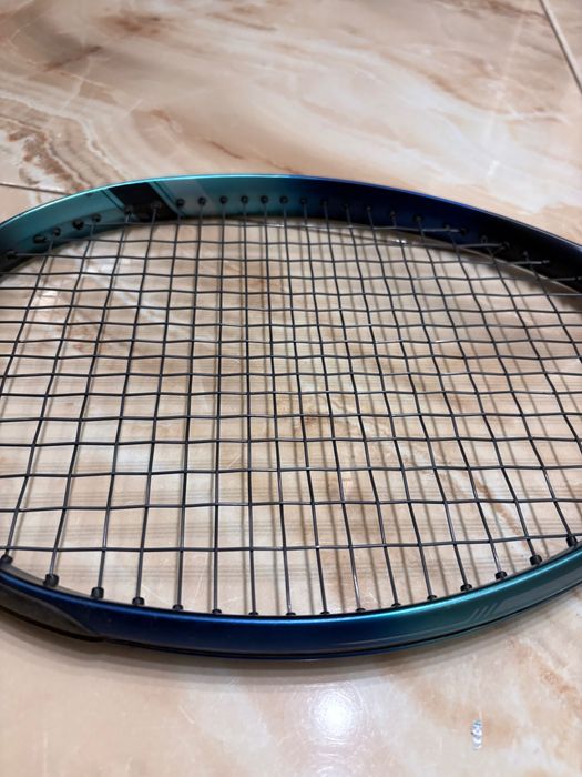 Yonex EZone 100(грип 2), 285гр.
