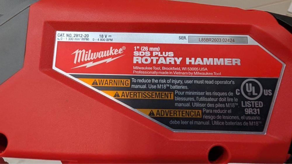 Аккумуляторный перфоратор Milwaukee M18