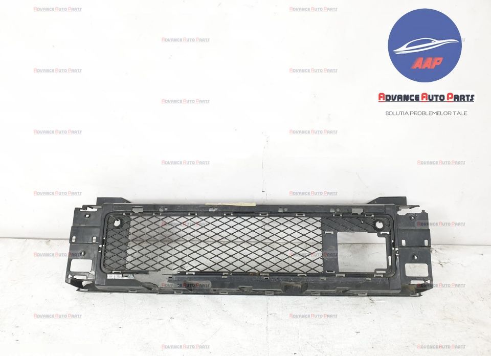 Оригинална централна решетка за радиатор Мерцедес-Бенц / Mercedes-Benz