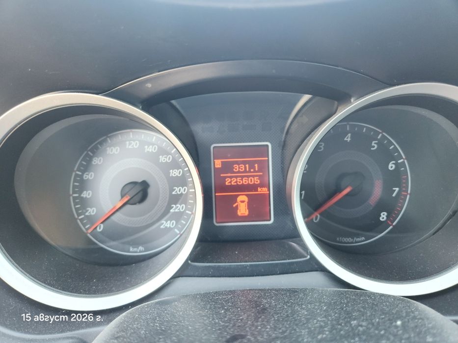 Продавам Mitsubishi Lancer 1.5 с газ