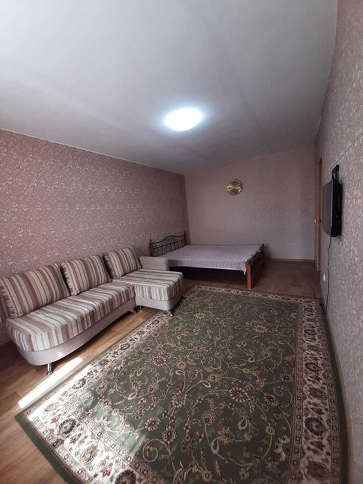 Продам 1 комнатную квартиру в районе Жд Вокзала