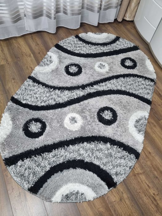 Trei covoare pufoase 400 ron