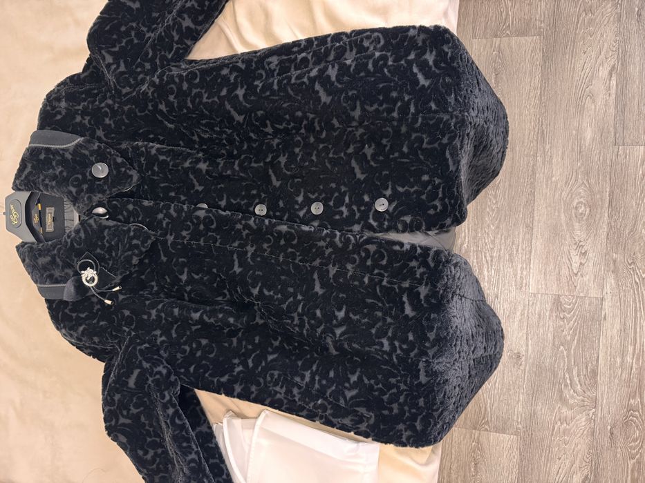 Новое пальто,на продажу