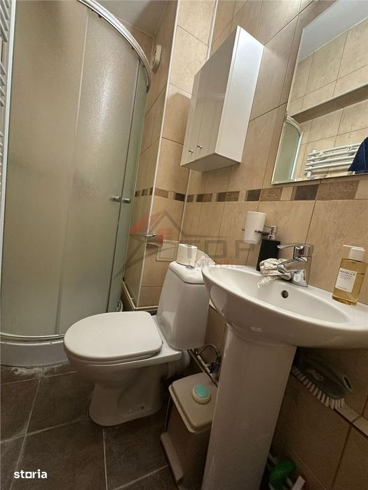 Inchiriere Apartament cu 3 camere Canta Bloc Nou