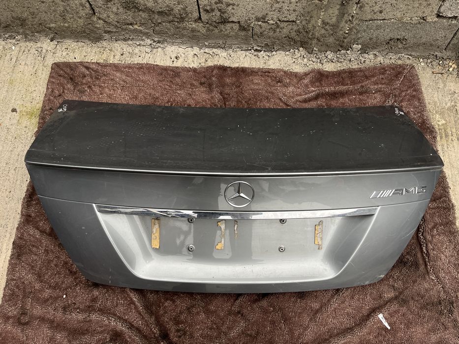 Haion/ Capota portbagaj Mercedes C-class 2008