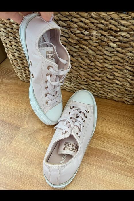 Tenesi converse roz