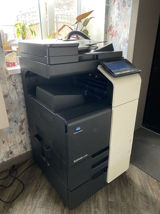 Konica minolta bizhub c250i